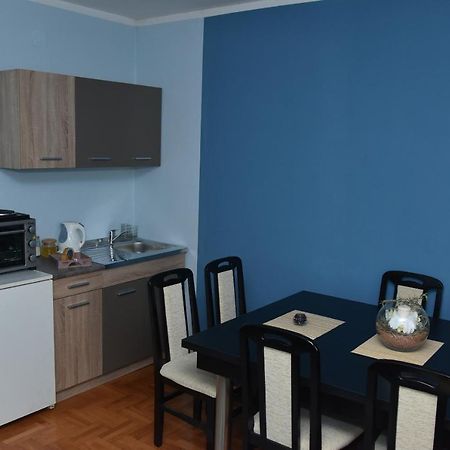 Blue House Apartment Ni Eksteriør billede